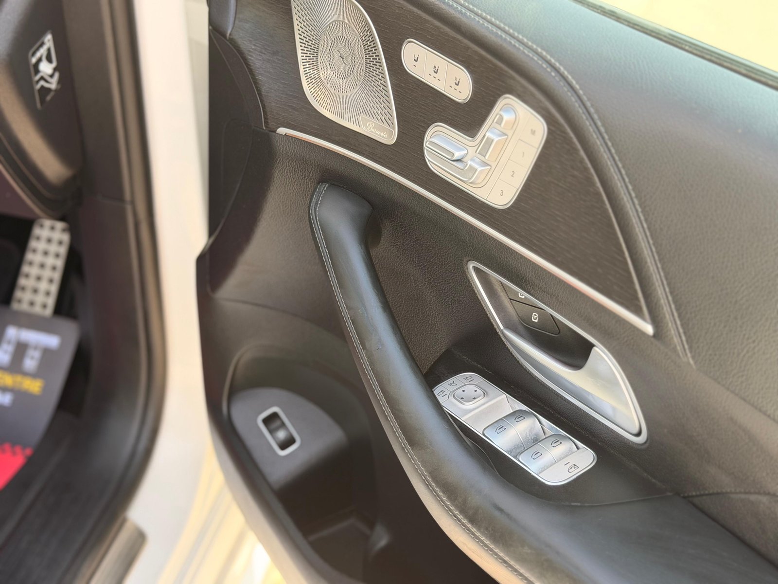 Mercedex Benz GLE53 2022 White image